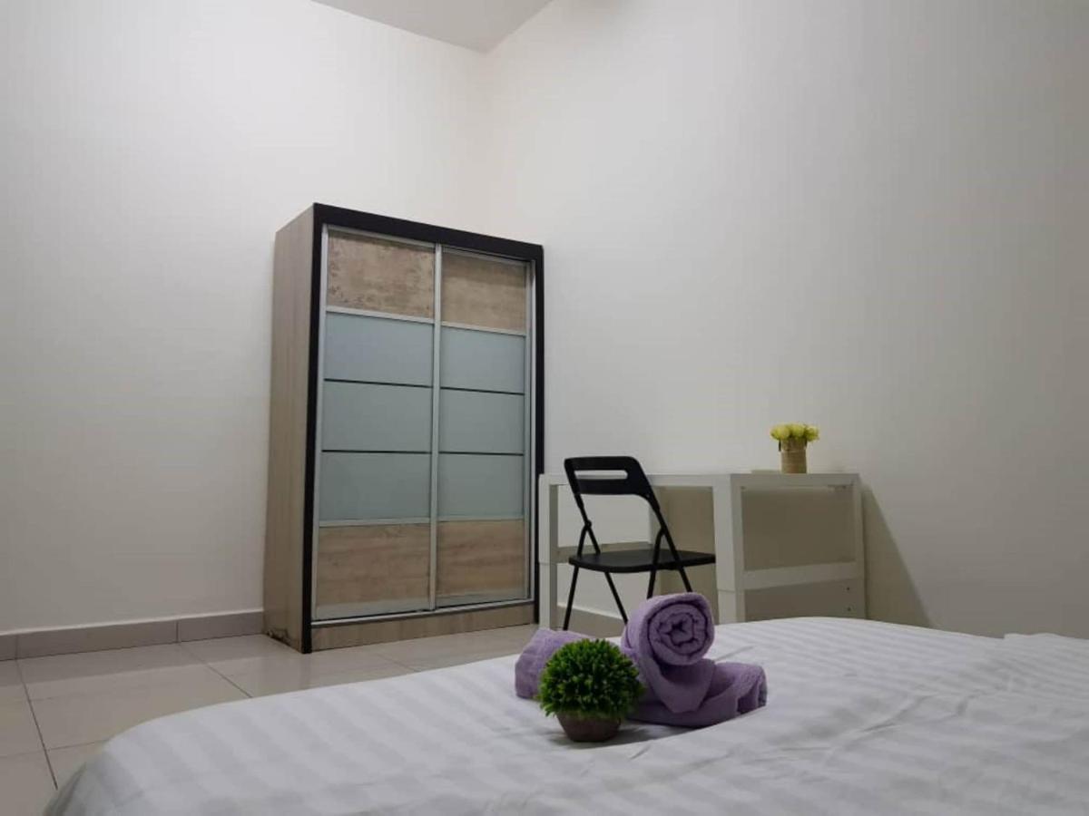 Oyo Home 90418 Suriamas Suites Condominium 1 Johor Bahru Eksteriør bilde